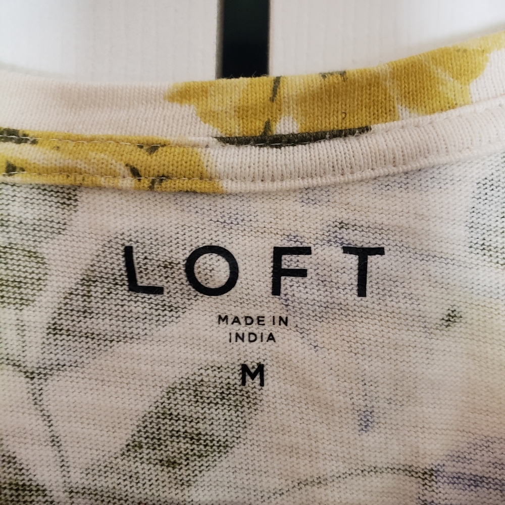 LOFT Floral Tee - Picture 3 of 3